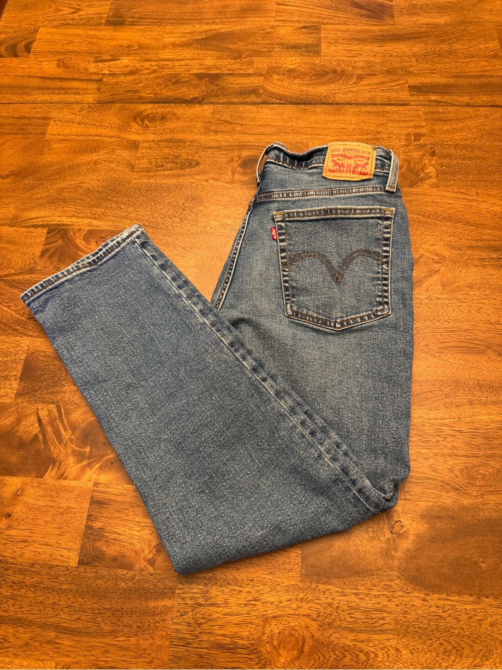 Levi's Women's Medium Blue Straight Leg Jeans